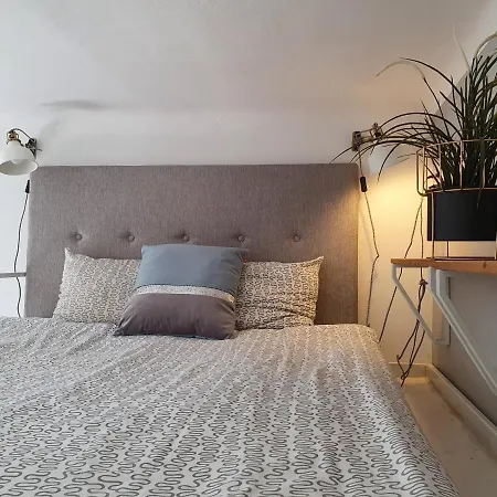 Studio Minuta Do Plazy Apartman *